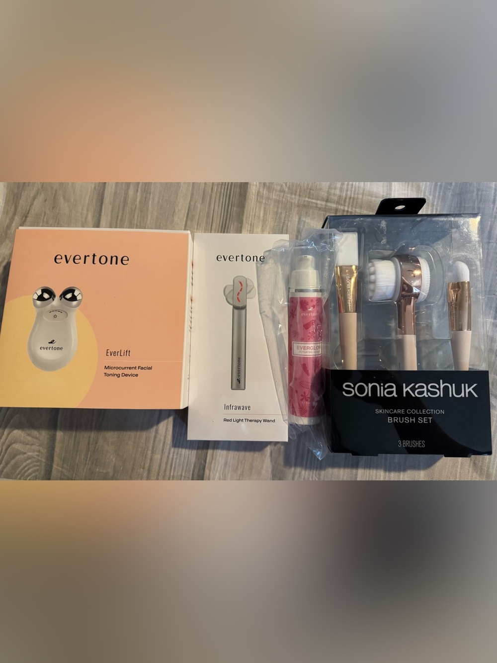 Skincare Bundle - Picture 4 of 4
